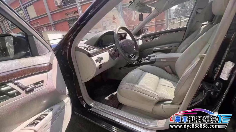 12年奔驰S轿车抵押车出售