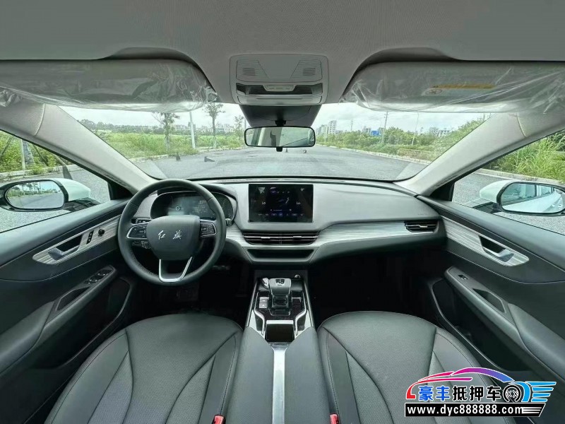 25年红旗EQM5轿车抵押车出售