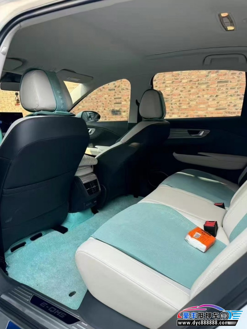 23年红旗EQM5轿车抵押车出售