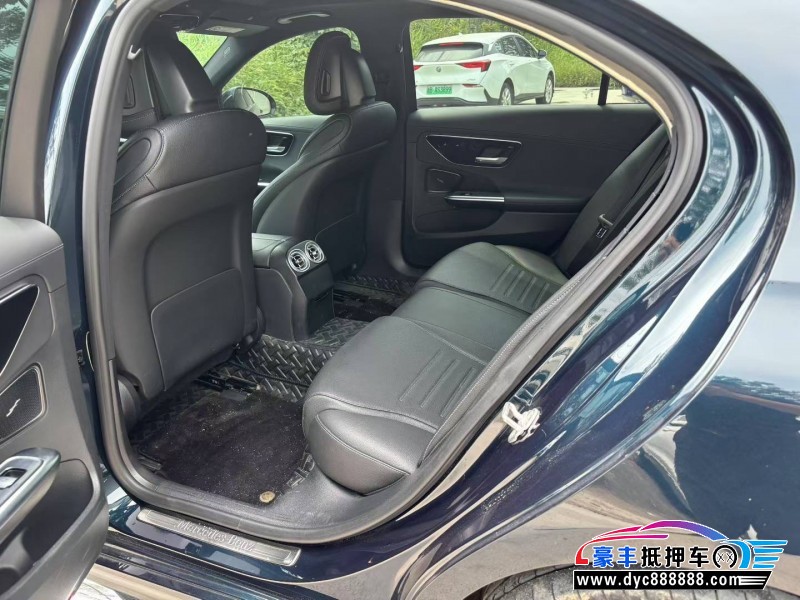 22年奔驰C轿车抵押车出售