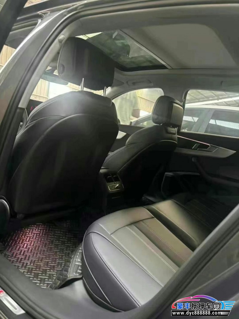 25年奥迪A4L轿车抵押车出售