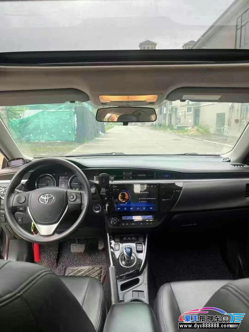 16年丰田雷凌轿车抵押车出售