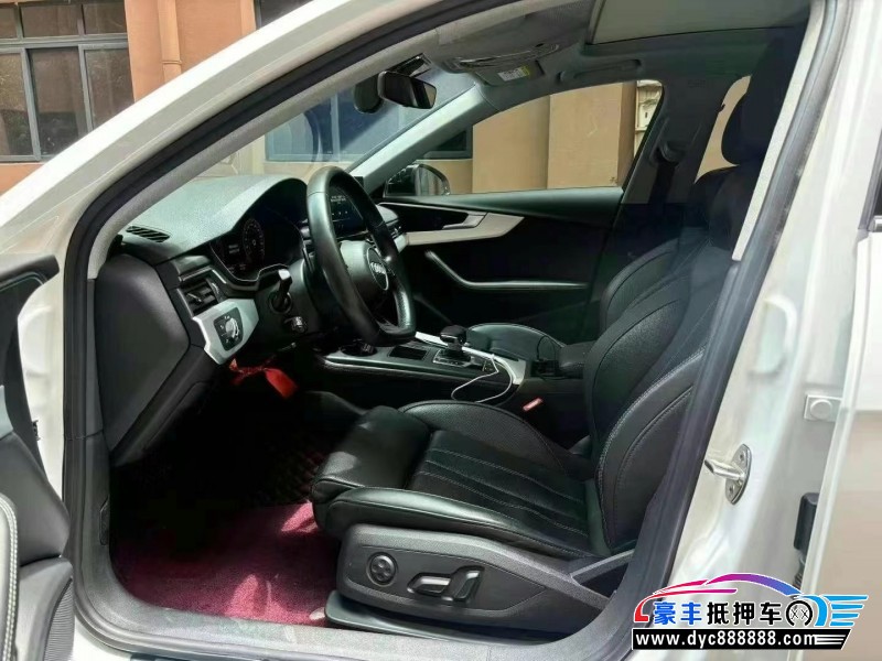 22年奥迪A4L轿车抵押车出售