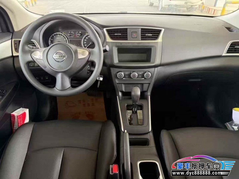 25年日产轩逸轿车抵押车出售