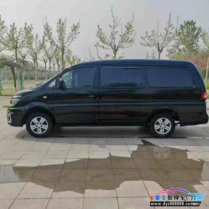 22年东风风行菱智轿车抵押车出售