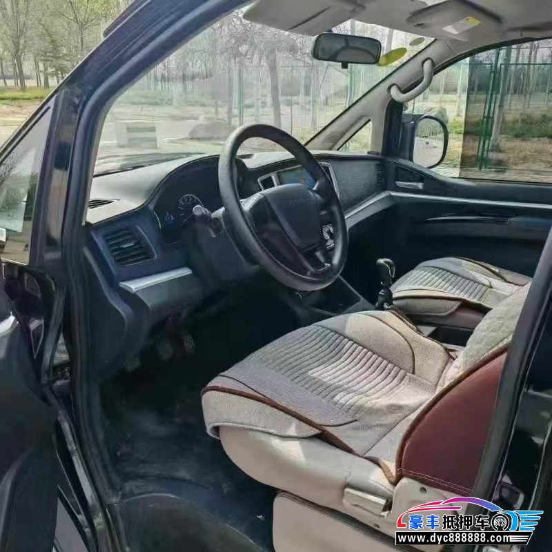 22年东风风行菱智轿车抵押车出售