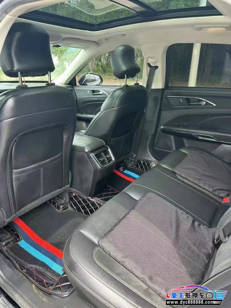 20年福特金牛座轿车抵押车出售