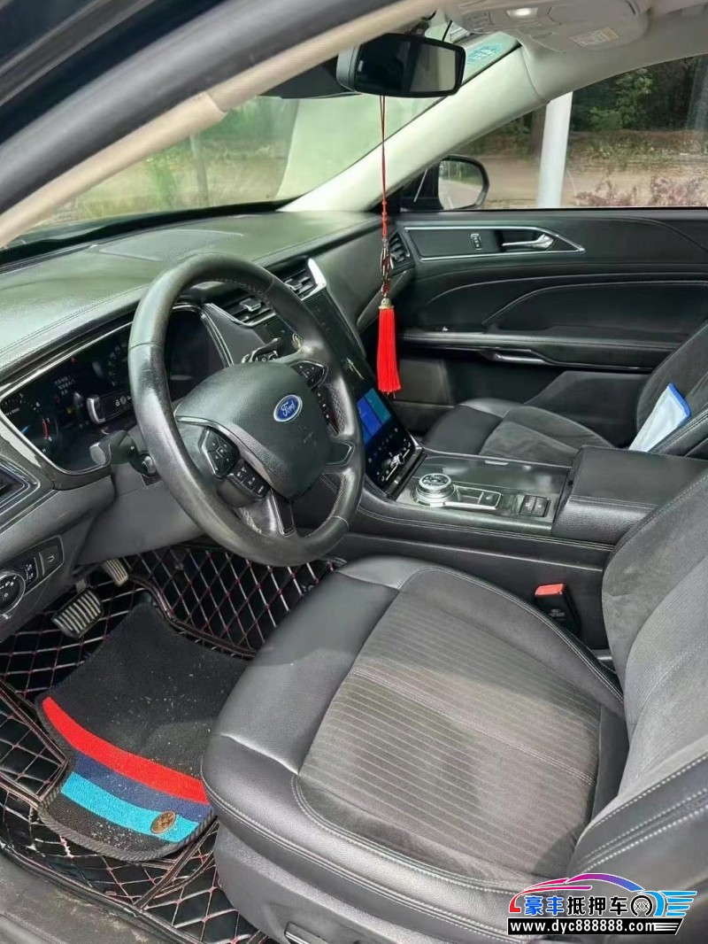 20年福特金牛座轿车抵押车出售