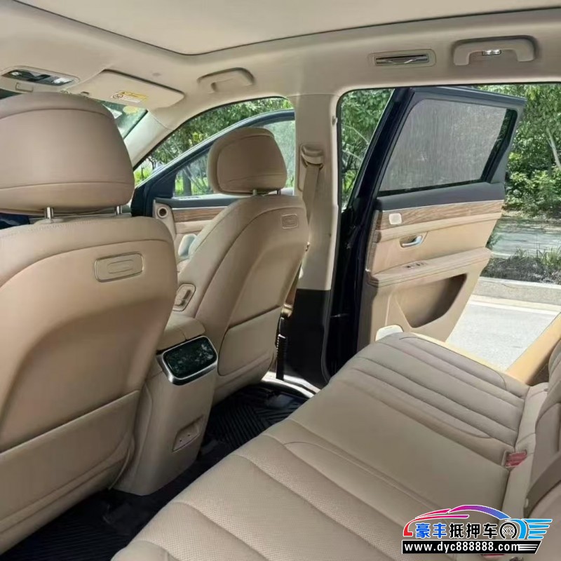 25年华为问界轿车抵押车出售