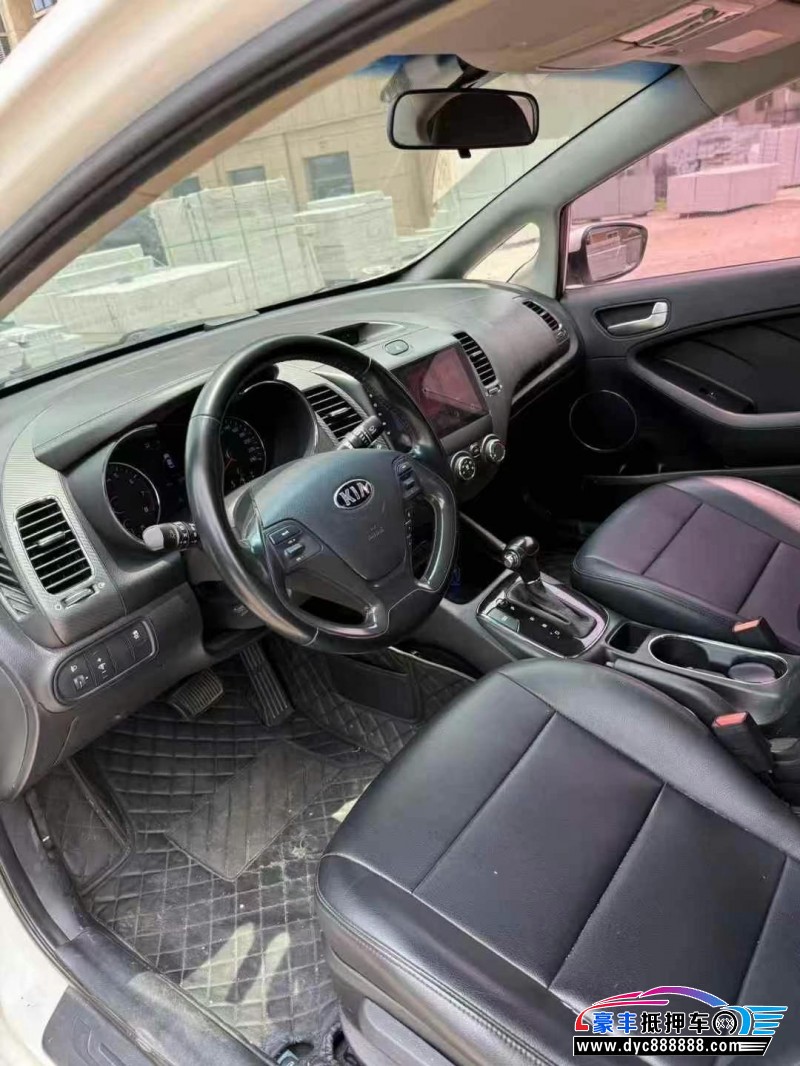 16年起亚K3轿车抵押车出售