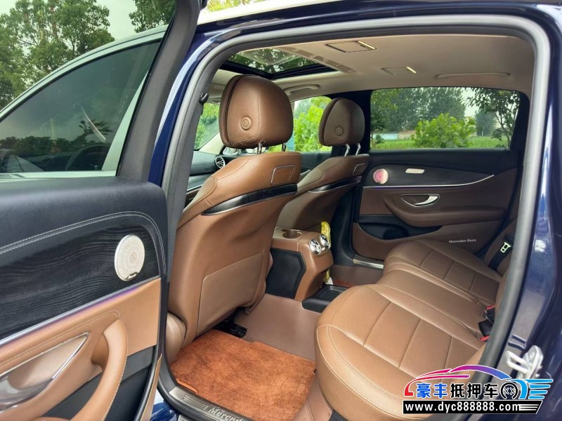 18年奔驰E轿车抵押车出售