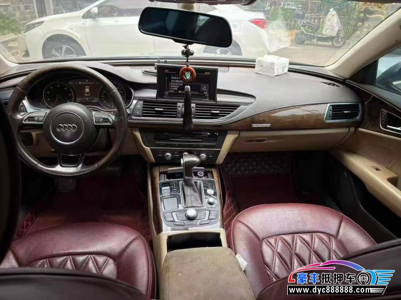 12年奥迪A7轿车抵押车出售