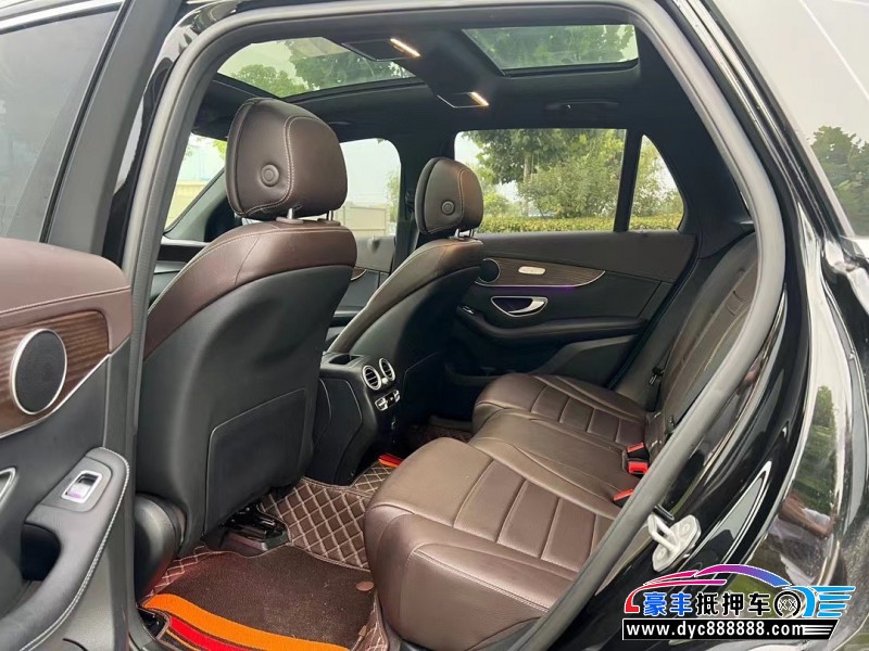 22年奔驰GLC轿车抵押车出售