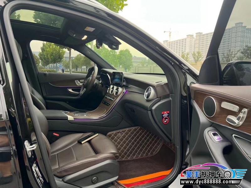 22年奔驰GLC轿车抵押车出售