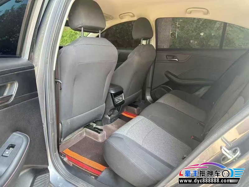 24年荣威i5轿车抵押车出售