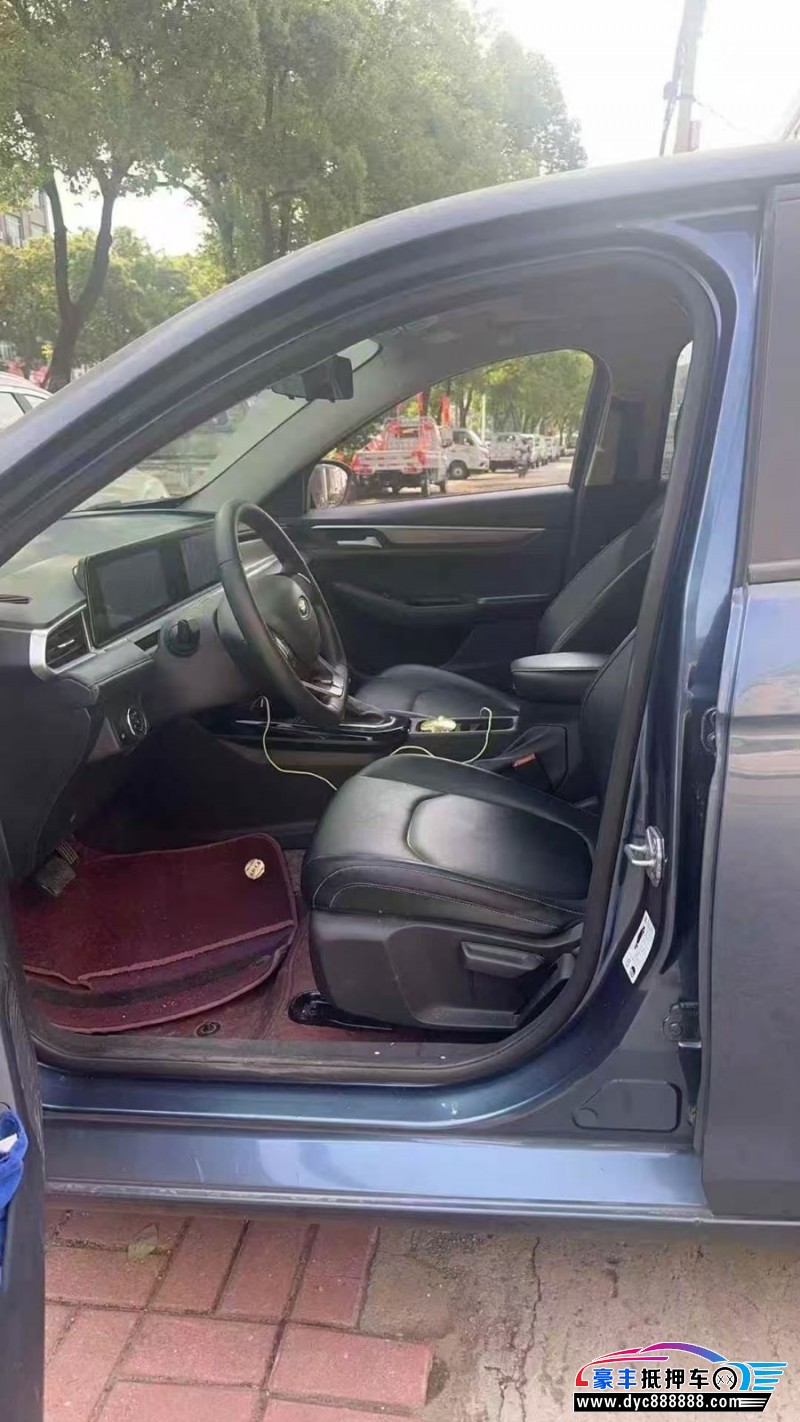 21年福特福睿斯轿车抵押车出售