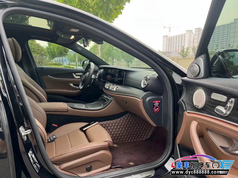 22年奔驰E轿车抵押车出售