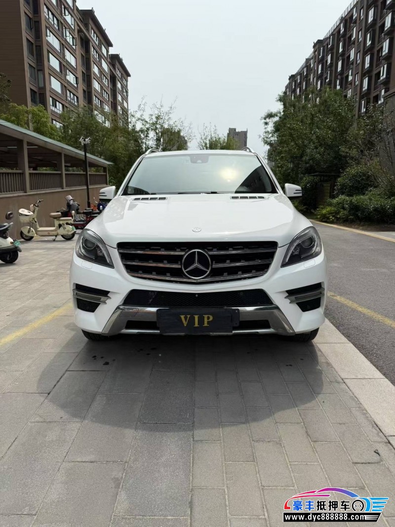 抵押车出售15年奔驰ML轿车