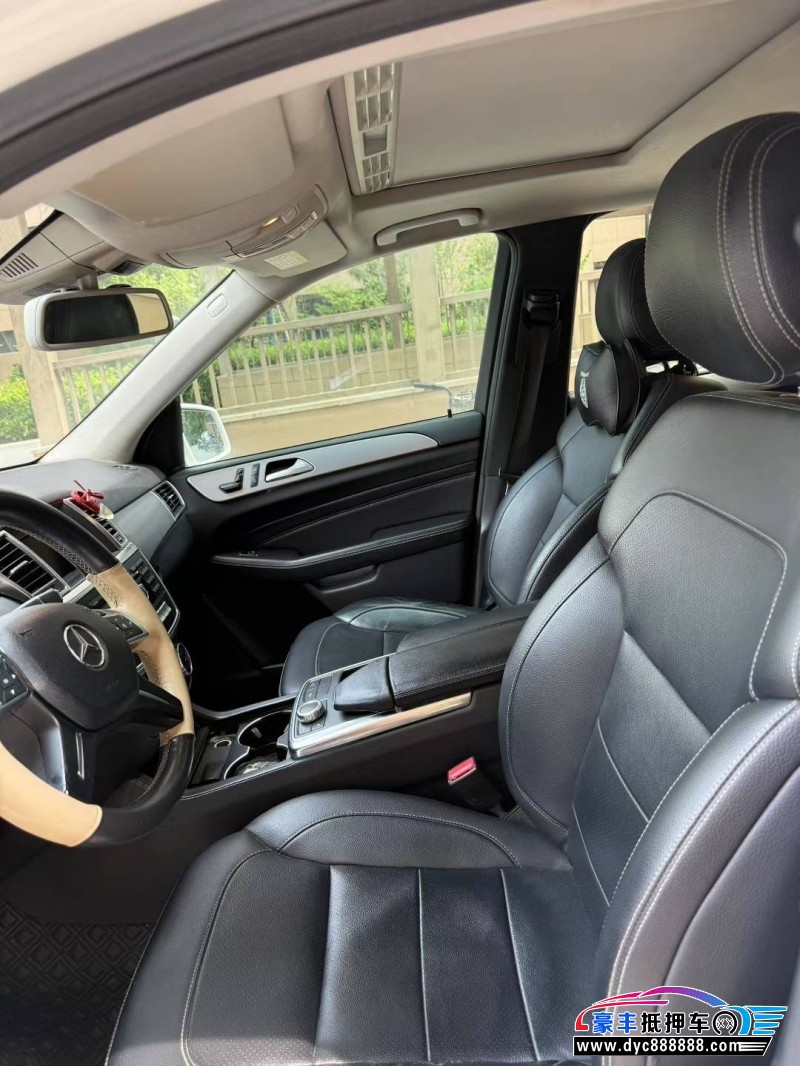 15年奔驰ML轿车抵押车出售