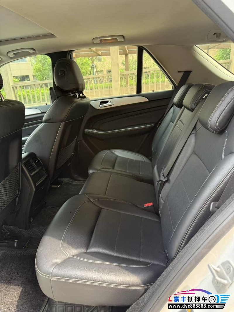 15年奔驰ML轿车抵押车出售