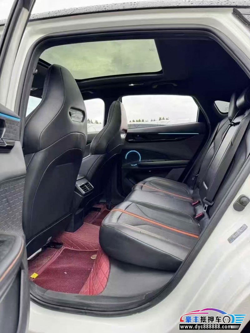 24年长安长安UNI轿车抵押车出售