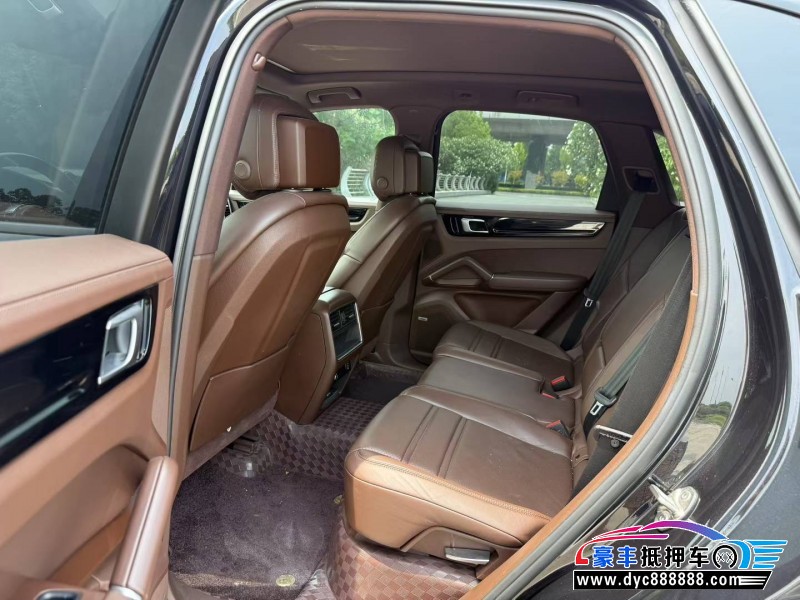 19年保时捷卡宴轿车抵押车出售