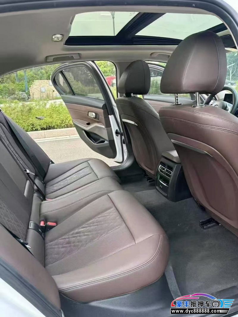 23年宝马3系轿车抵押车出售