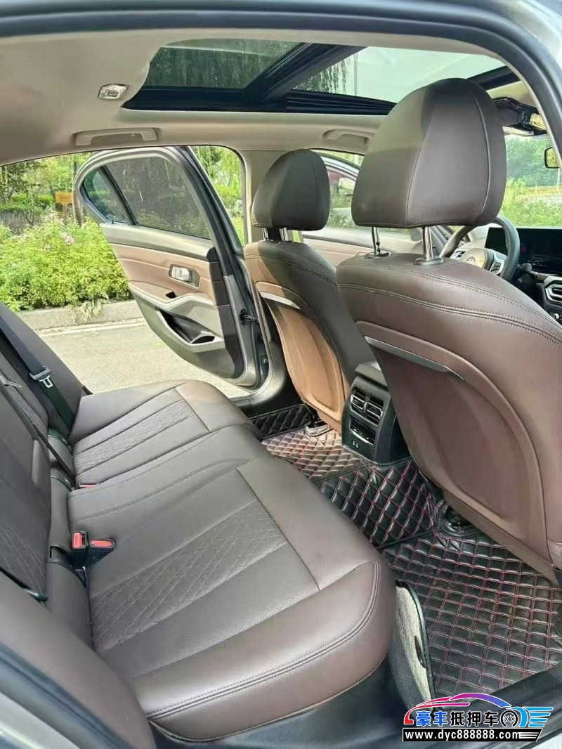 23年宝马3系轿车抵押车出售