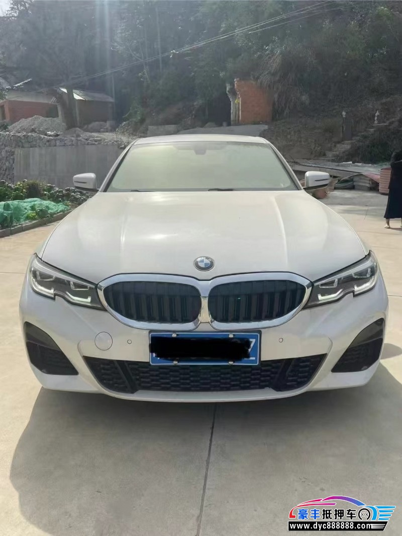 21年宝马3系轿车抵押车出售