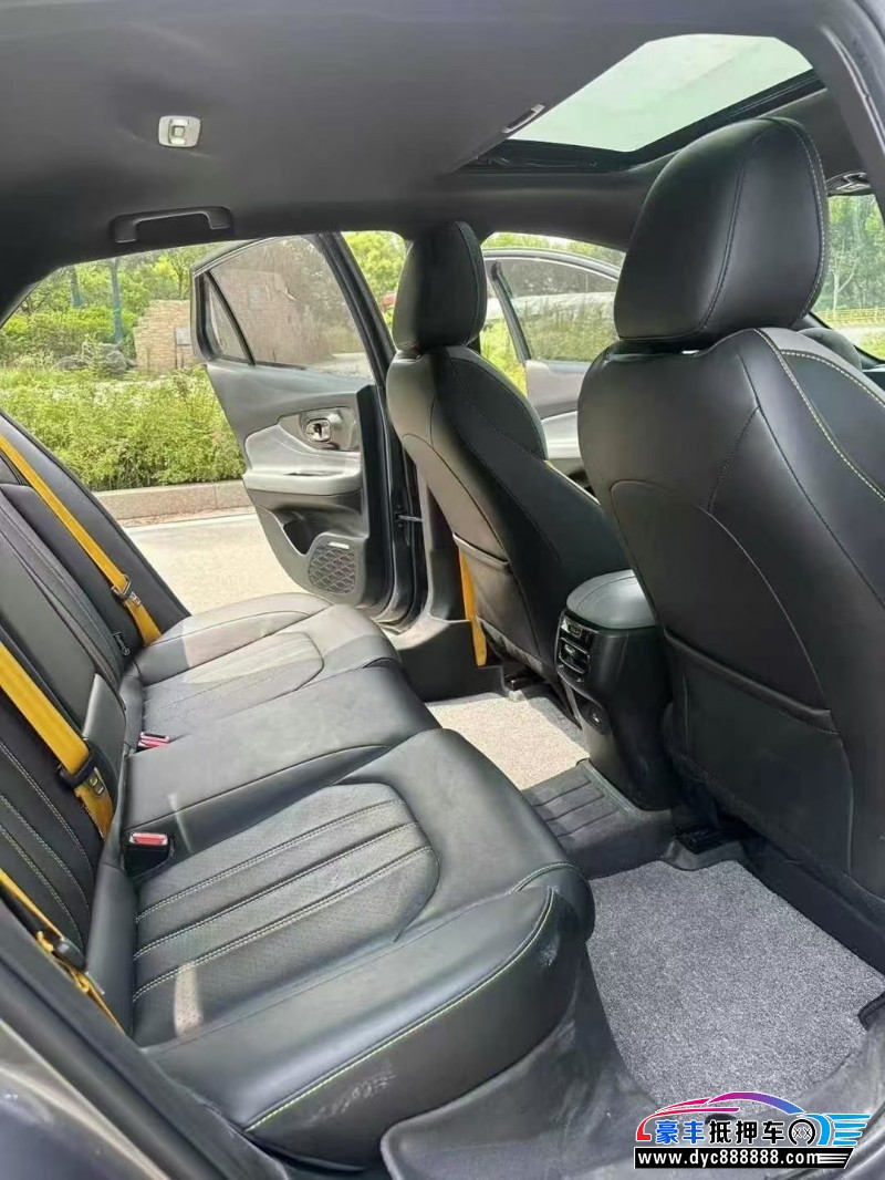 22年传祺影豹轿车抵押车出售