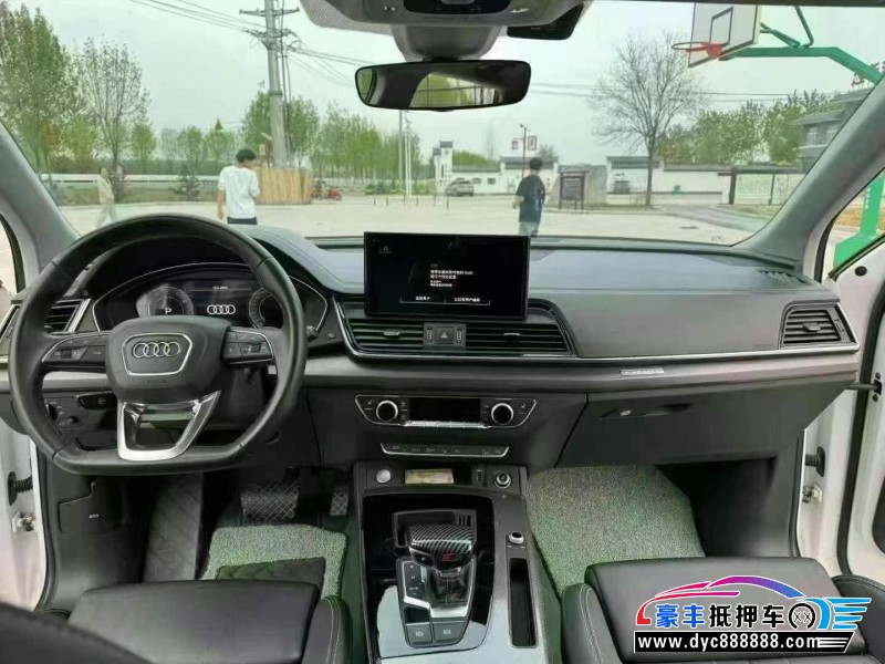 23年奥迪Q5轿车抵押车出售