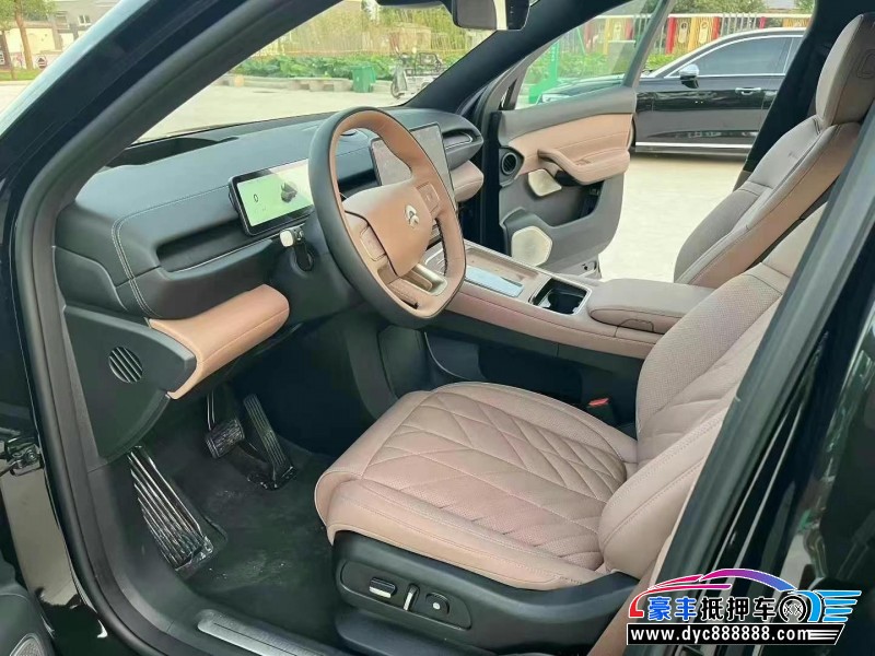 25年蔚来ES6轿车抵押车出售