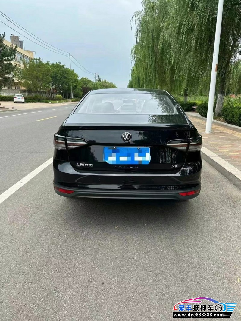 25年大众朗逸轿车抵押车出售