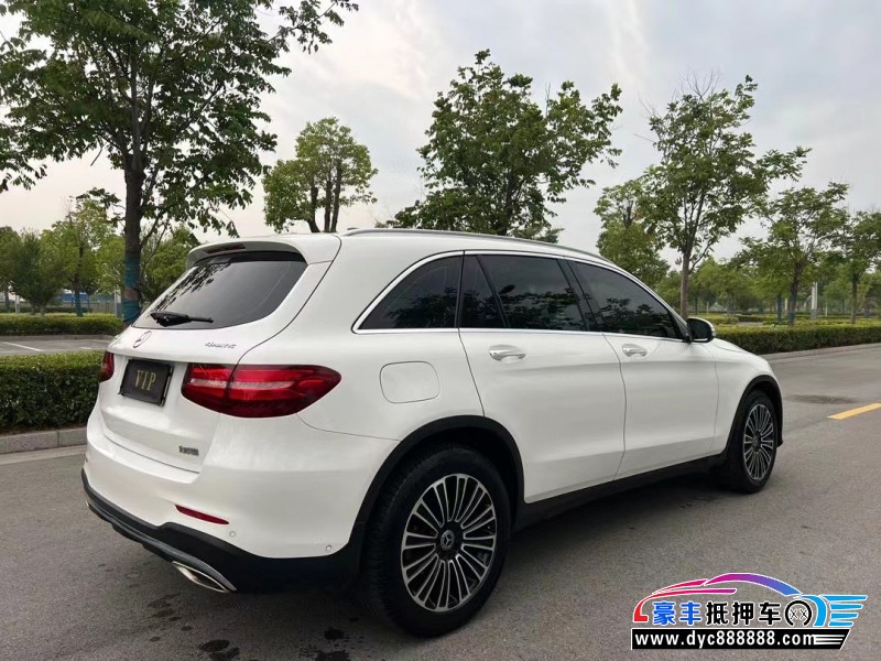 19年奔驰GLC轿车抵押车出售