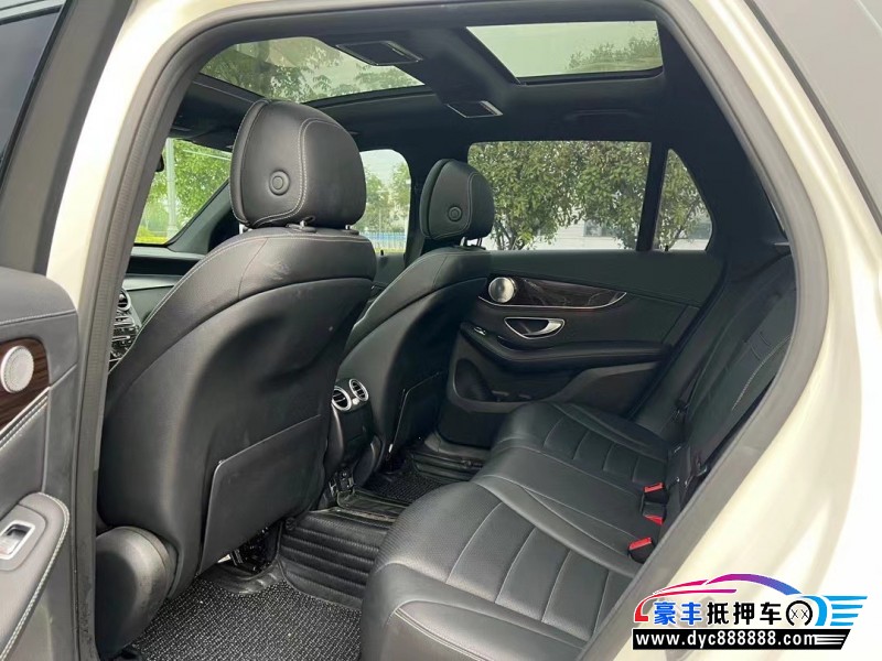 19年奔驰GLC轿车抵押车出售