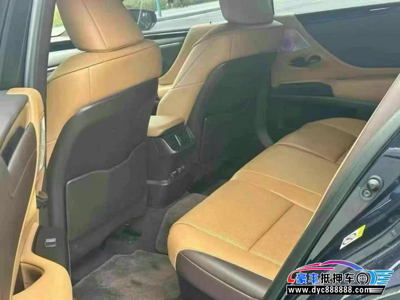 19年雷克萨斯ES轿车抵押车出售