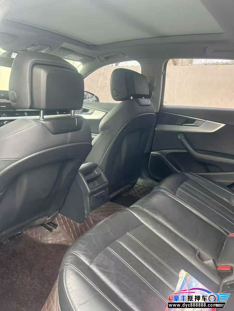 21年奥迪A4轿车抵押车出售