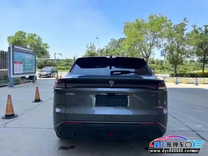 24年长安深蓝S7轿车抵押车出售