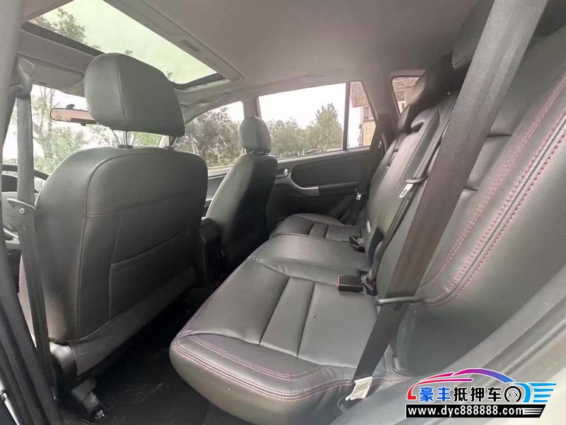 16年奇瑞瑞虎3轿车抵押车出售