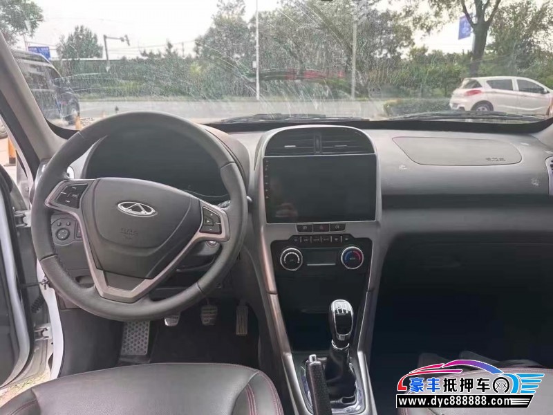 16年奇瑞瑞虎3轿车抵押车出售