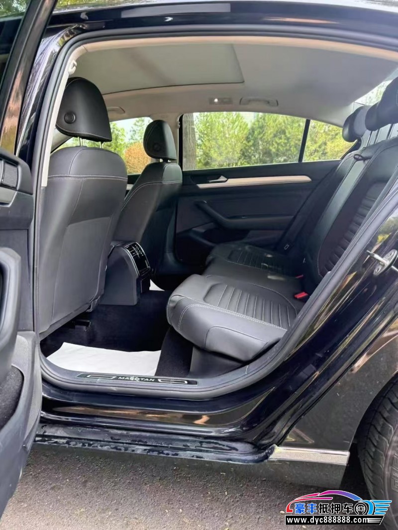 21年大众迈腾轿车抵押车出售