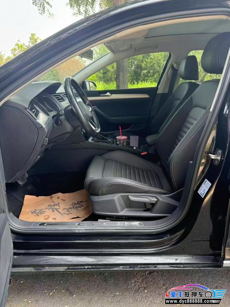 21年大众迈腾轿车抵押车出售