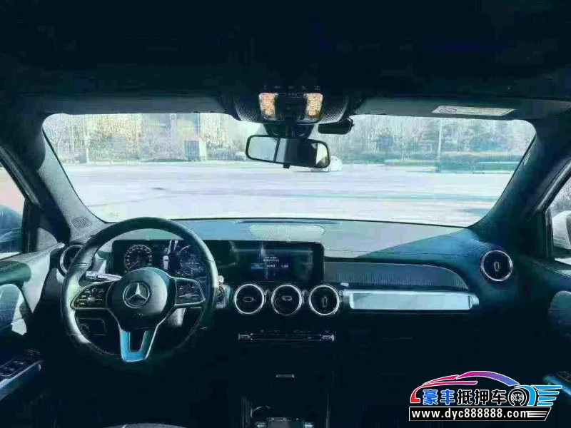 22年奔驰GLB轿车抵押车出售