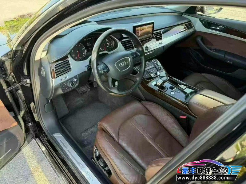 18年奥迪A8轿车抵押车出售