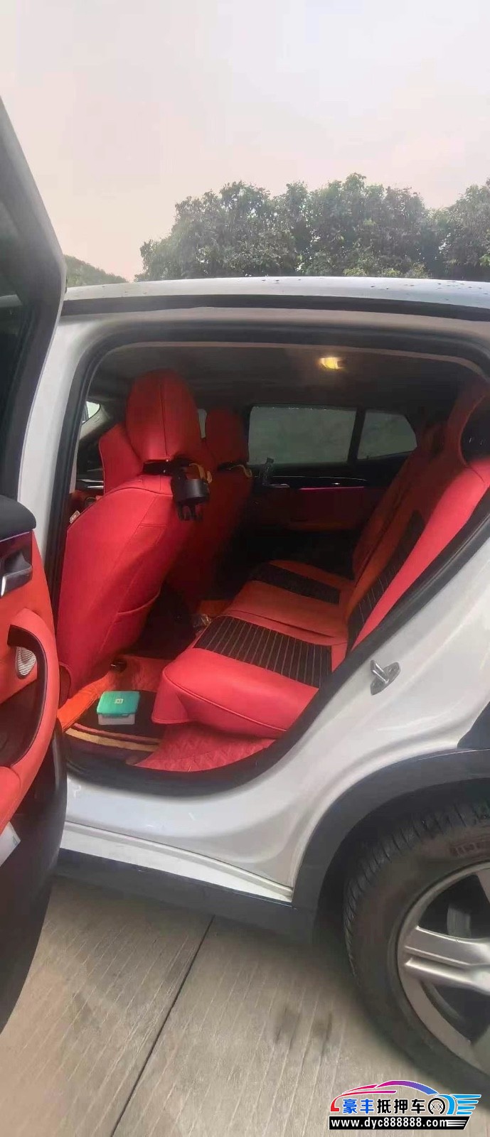 22年宝马X2轿车抵押车出售