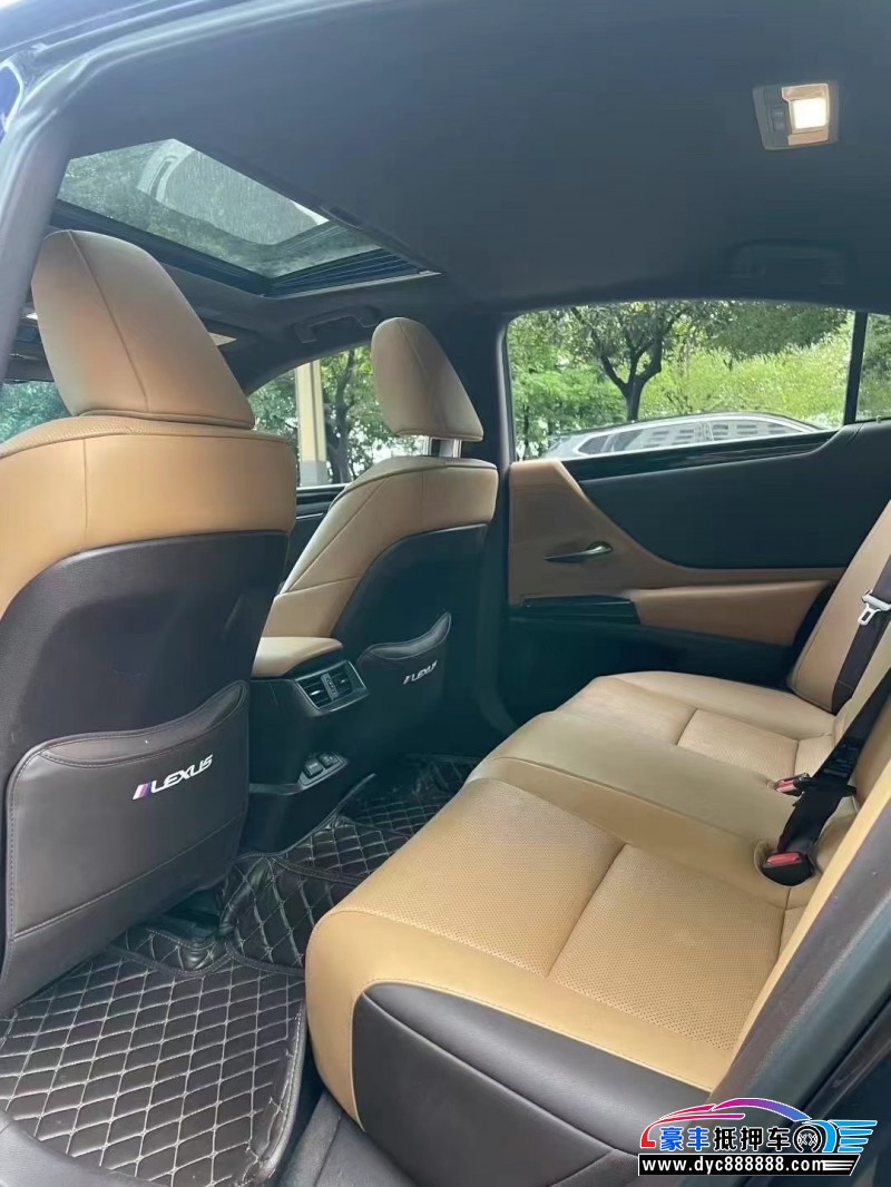 21年雷克萨斯ES轿车抵押车出售