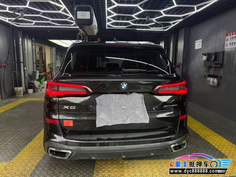 22年宝马X5SUV抵押车出售