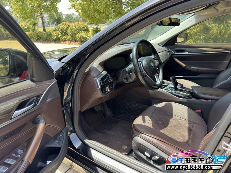 20年宝马5系轿车抵押车出售