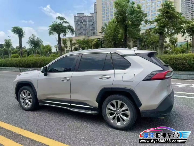 22年丰田威兰达SUV抵押车出售