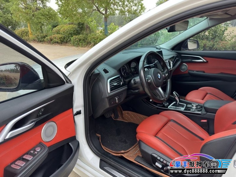 21年宝马1系轿车抵押车出售